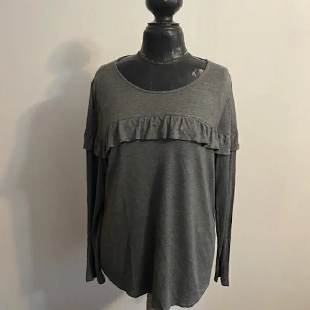 Apt 9 Gray long sleeve Ruffle top, size XL